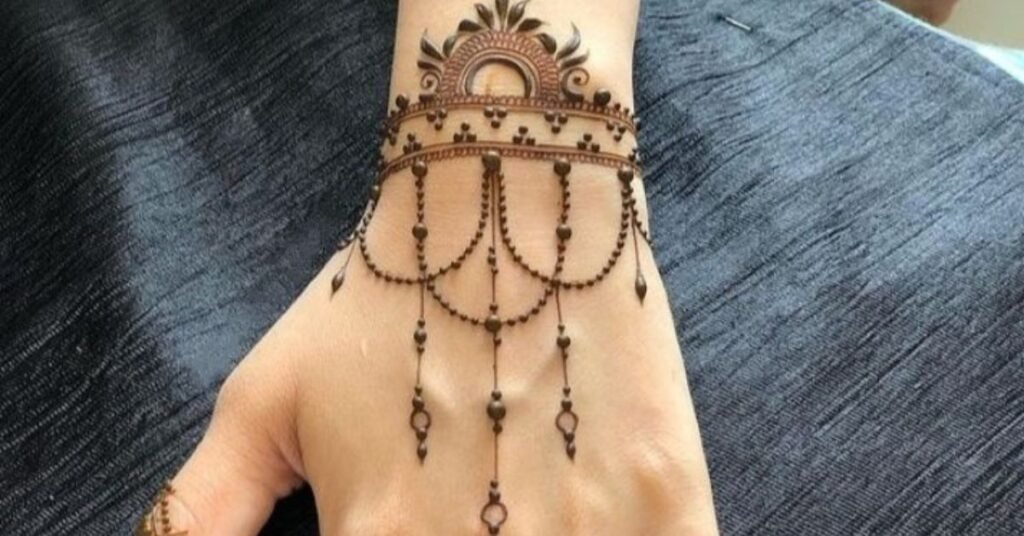 Easy Simple Chain Mehndi Design