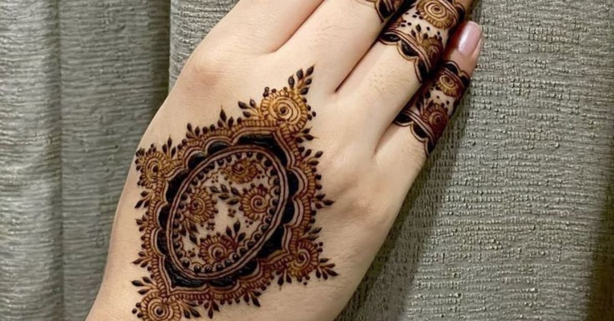 Aesthetic Mehndi Design