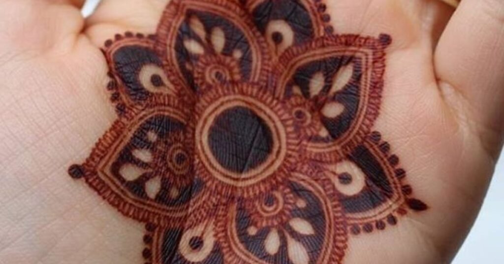 Traditional Mehndi Pattern