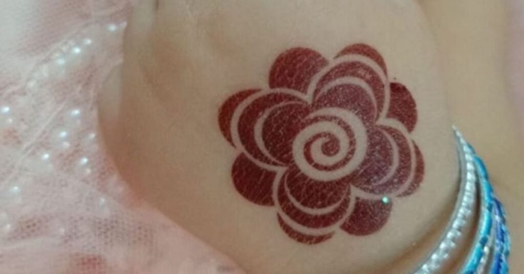 Very Simple Arabic Mehndi Designs for Kids