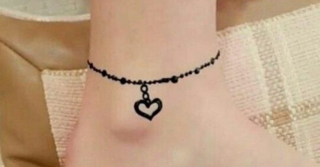 Chain Anklet Mehndi Design