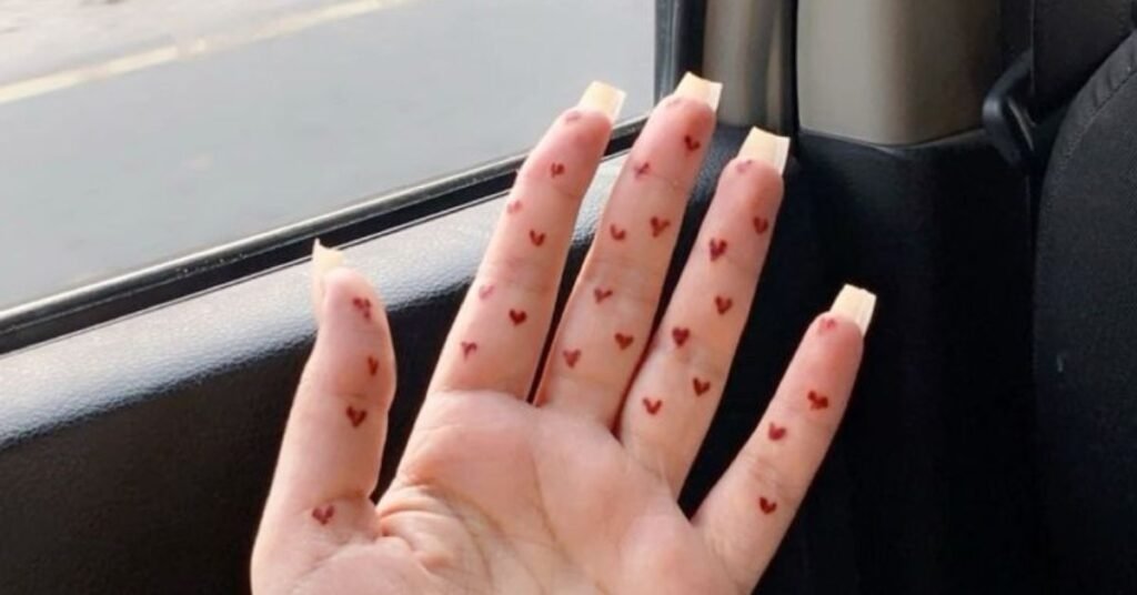 Minimal Mehndi Designs for Beginners