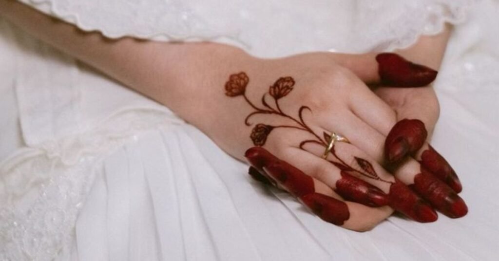 Half Hand Simple Mehndi Design