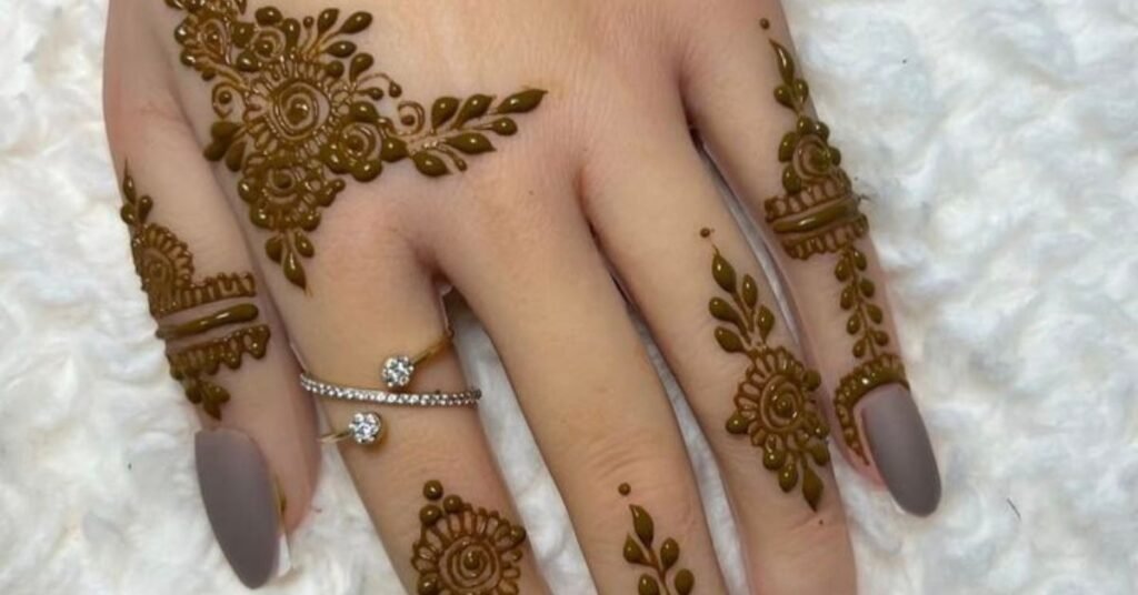 Simple Fancy Mehndi Designs