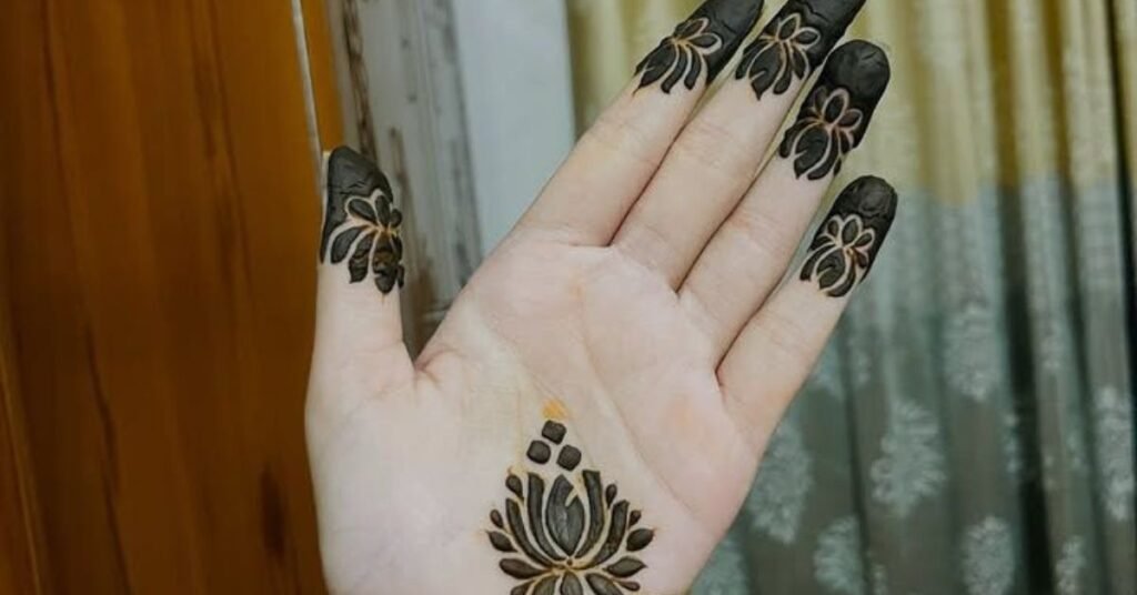 Mehndi Designs for Office & Working Women -Ideas