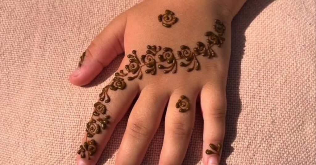 Kids Mehndi Design Simple