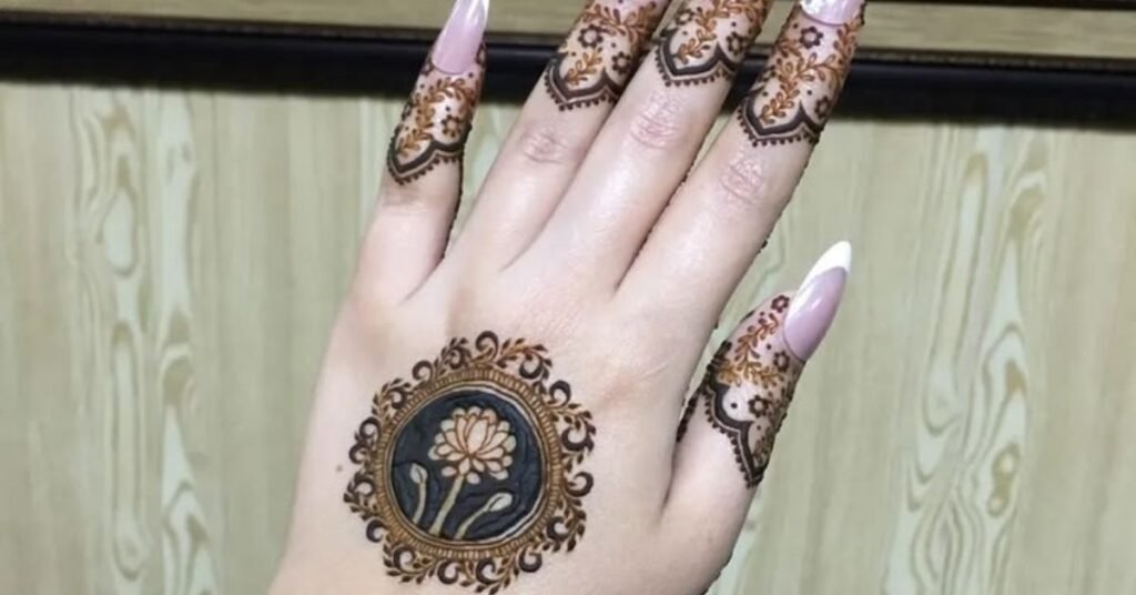 Back Hand Mehndi Designs Simple