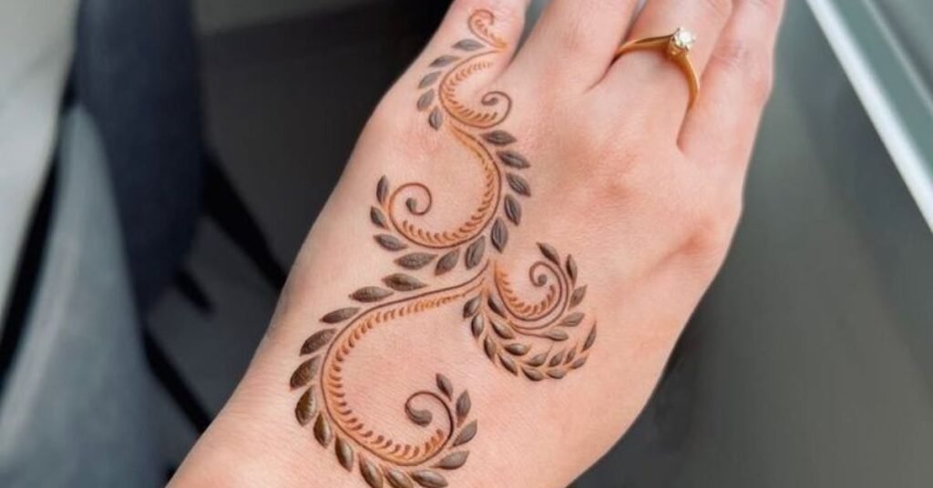 One Line Mehndi Designs